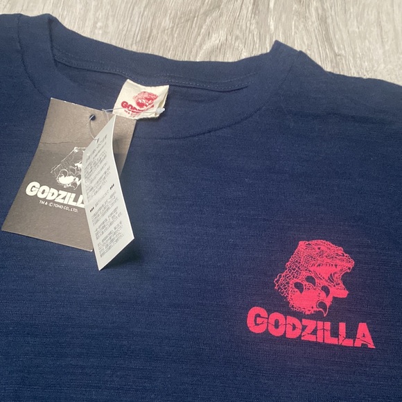 NWT Rare Godzilla X Hokusai Ukiyoe Wave Print Limited Edition Graphic Tee - Picture 3 of 8